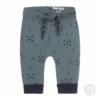 N271 Dirkje jongens babybroekje dusty green met print