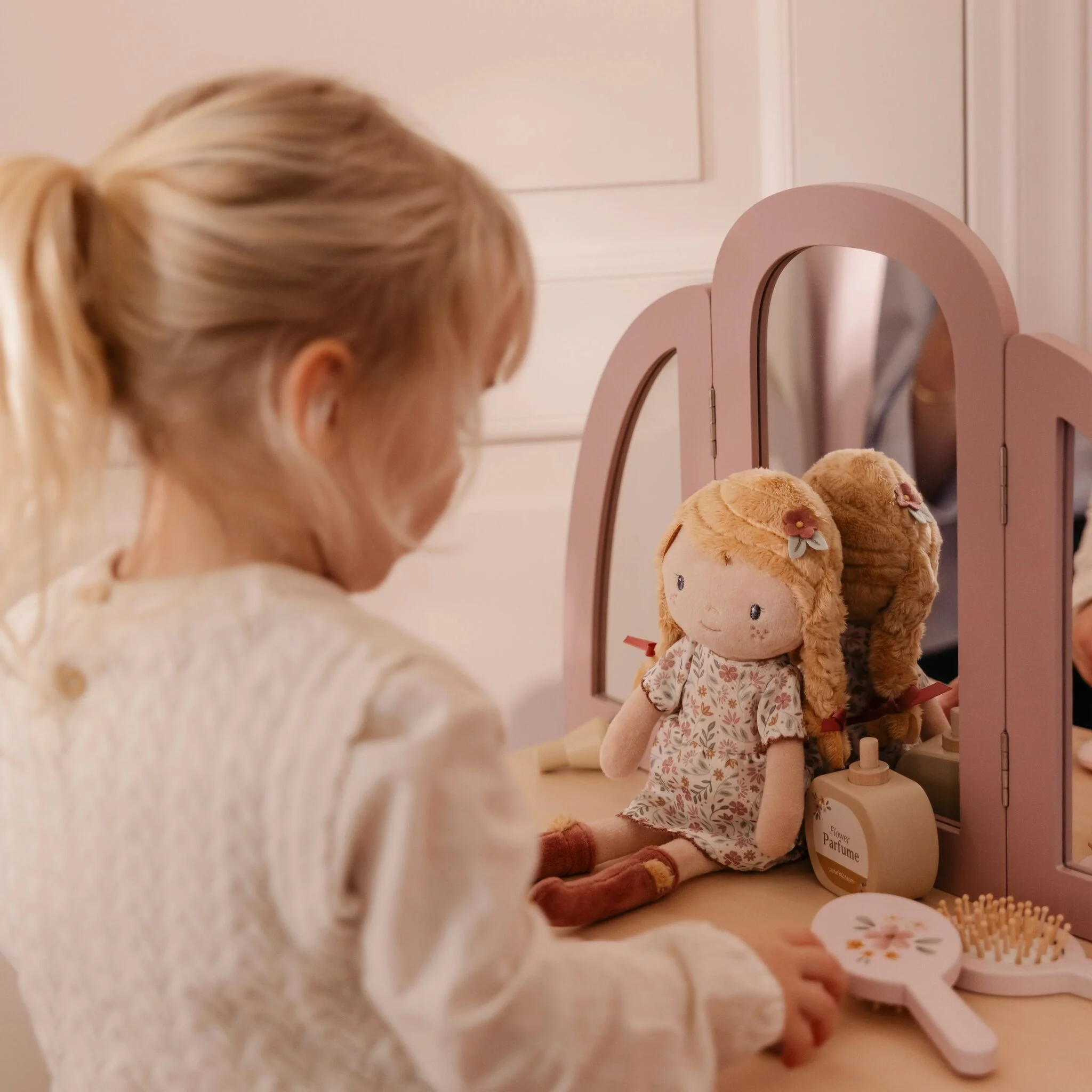 Little Dutch knuffelpop Julia - LD4668 - 35 cm - Afbeelding 2